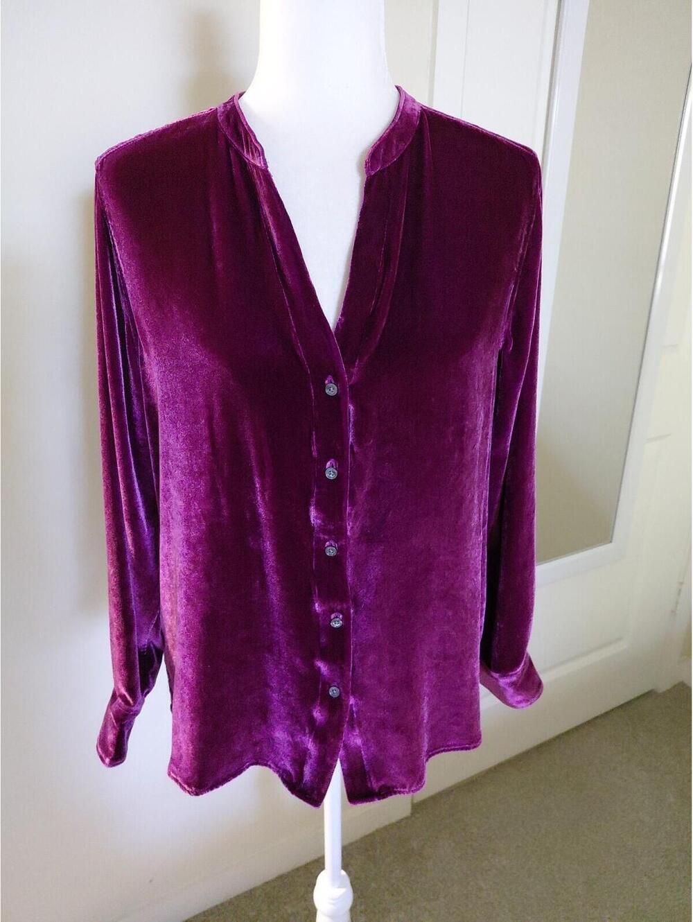 Tommy Bahama VELVET Purple Long Sleeve Blouse Sz M EUC